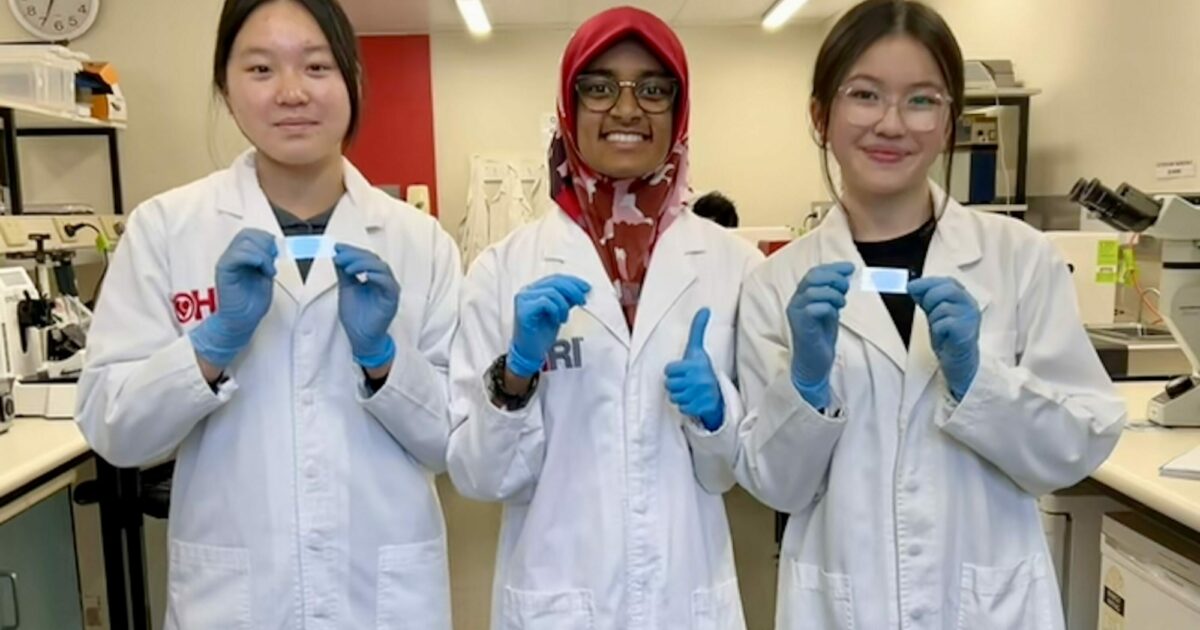 Selective Students Penrith Selective High School students gain hands-on experience at HRI